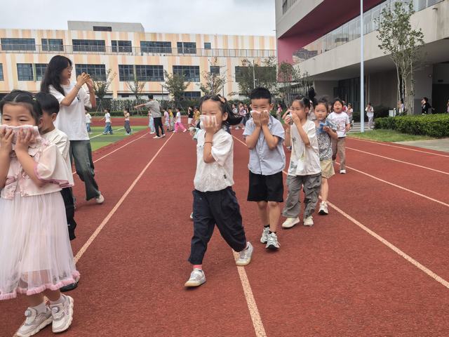 新城实验学校9月防火安全演练1.jpg 新城实验学校9月防火安全演练1.jpg