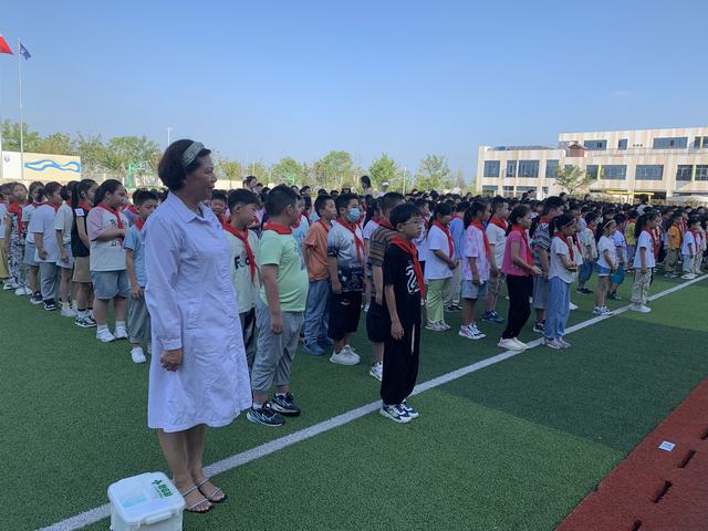 新城实验学校9月防火安全演练3.jpg 新城实验学校9月防火安全演练3.jpg