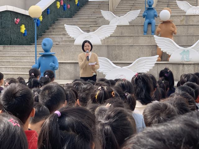 4.盛泽新城实验学校10月防地震安全演练 .jpg