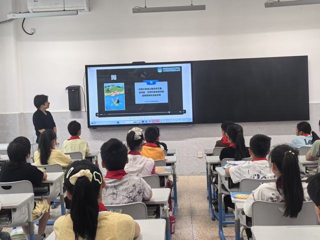01防溺水.jpg 01防溺水.jpg