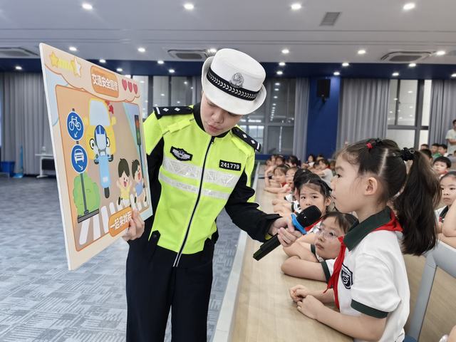 安全讲座 (3).jpg 安全讲座 (3).jpg